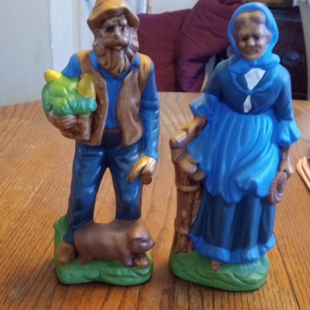 Charming Rustic Farmer and Wife Figurines